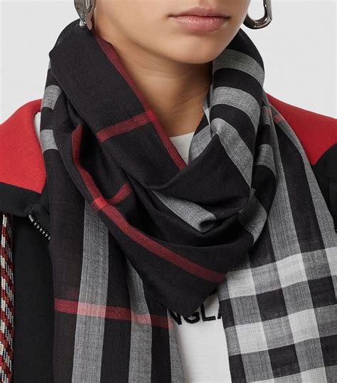 burberry sjaal roof|Burberry check wool scarf.